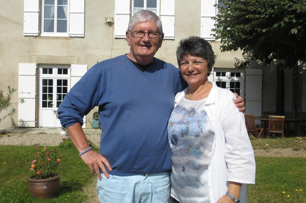 Le Clos De La Muse Saint-Junien Esterno foto