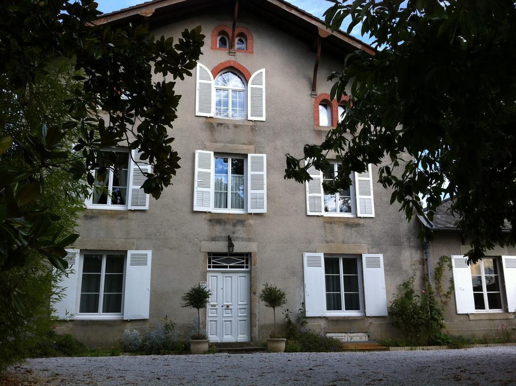 Le Clos De La Muse Saint-Junien Esterno foto