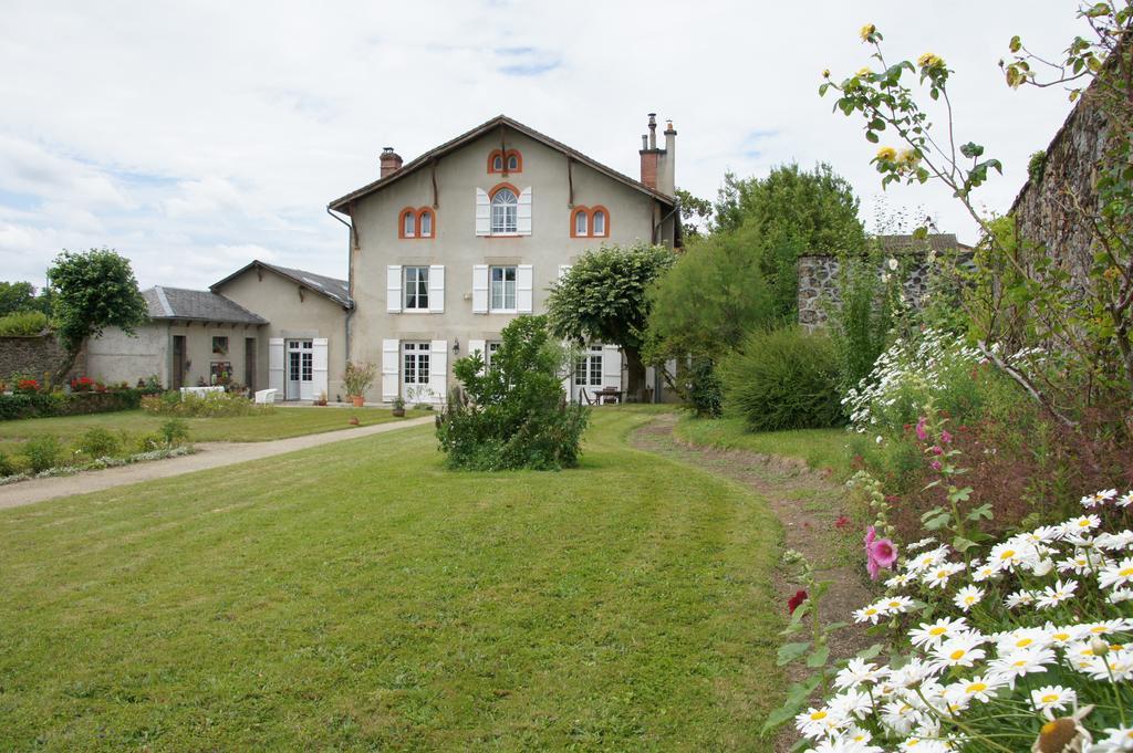 Le Clos De La Muse Saint-Junien Esterno foto