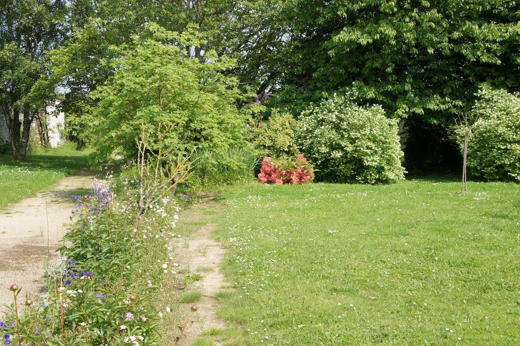 Le Clos De La Muse Saint-Junien Esterno foto