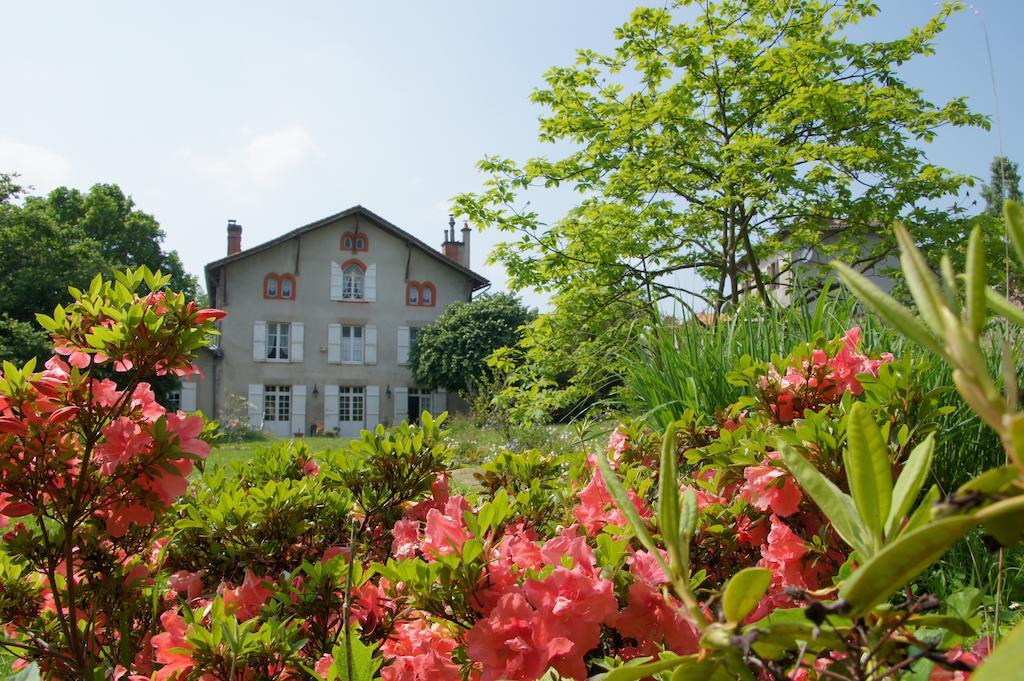Le Clos De La Muse Saint-Junien Esterno foto