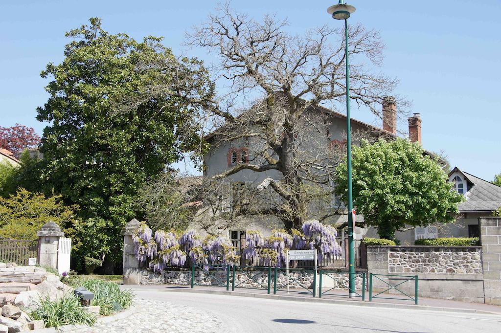 Le Clos De La Muse Saint-Junien Esterno foto